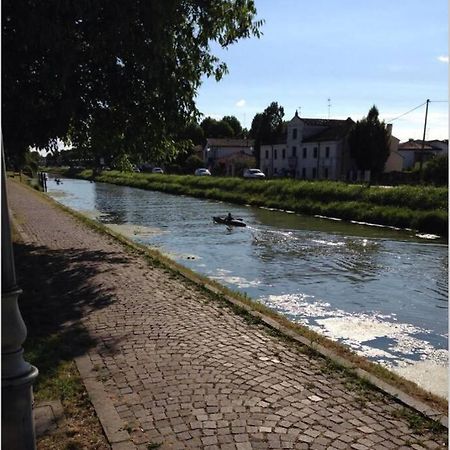 Barchessa Ca' Leon Sul Naviglio Del Brenta Mira Exterior foto